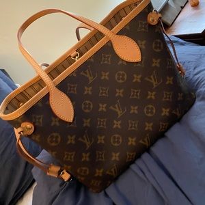 Louis Vuitton Neverfull PM